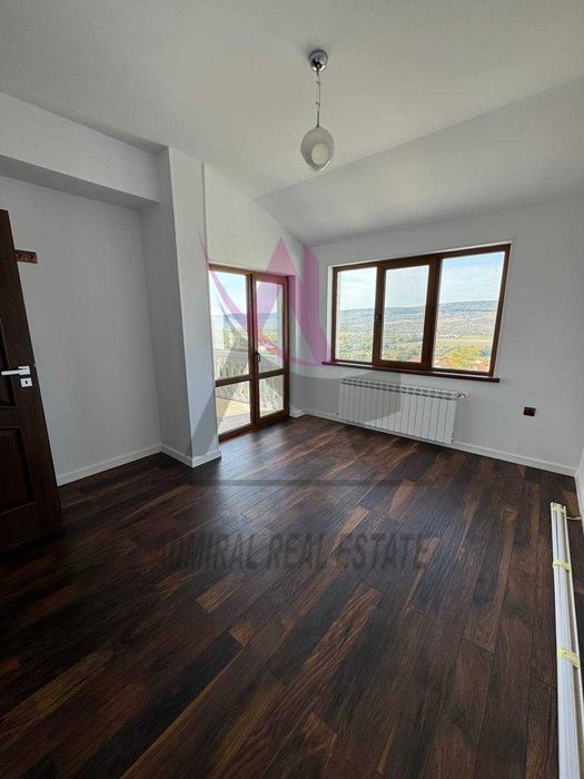 Продава се Къща в Варна, Левски - 300 кв.м за 1250 €/кв.м - Снимка #17
