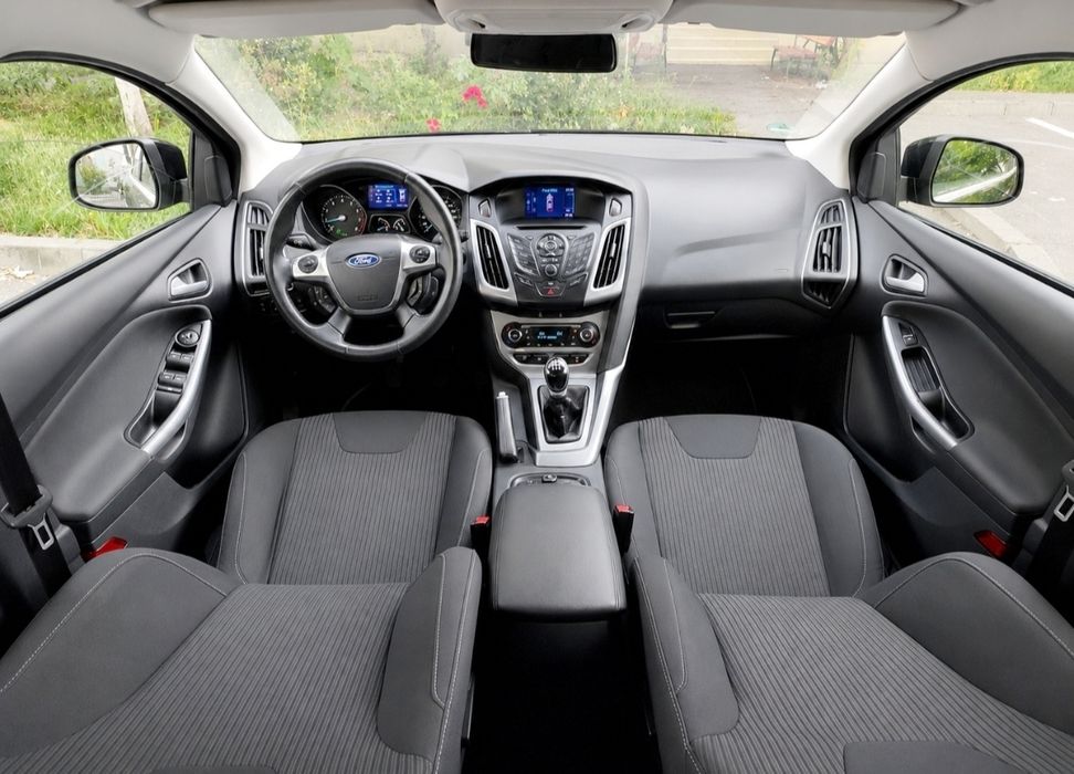 Ford Focus TITANIUM, 1.6 benzină MPI, clima, senzori