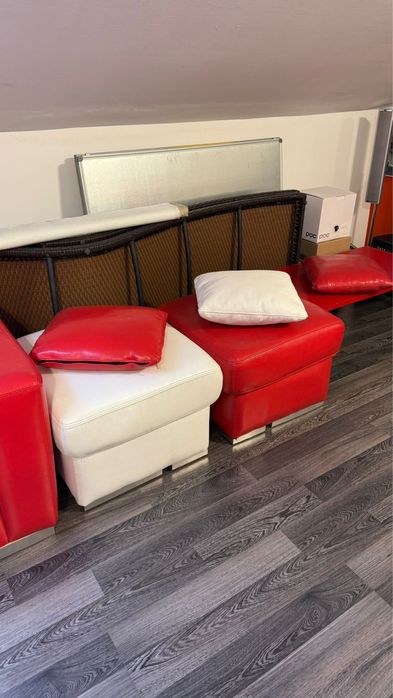 Canapea Extensibila piele naturala, fotolii, tabureti, masuta, perne