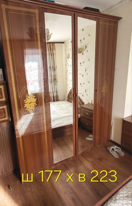 Продаётся спальный гарнитур