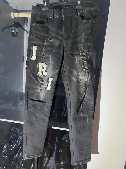Model nou Blugi Amiri