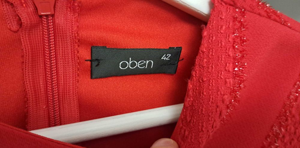 Rochie rosie Oben marimea 42