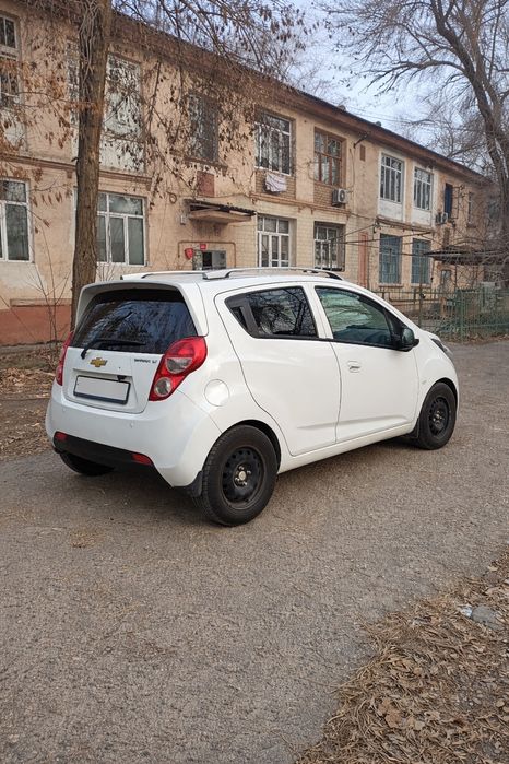 Chevrolet Spark год 2021 пробег 35.000 машина состоянии идеал.