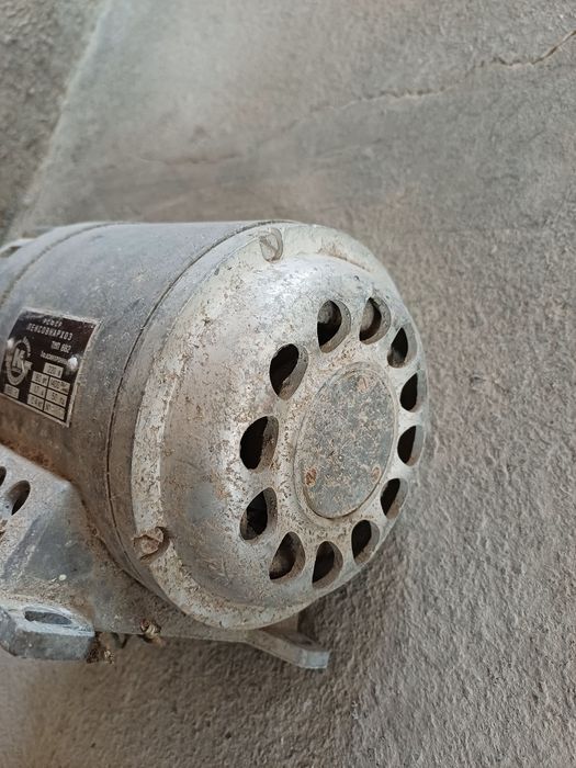 Двигатель  моторчик