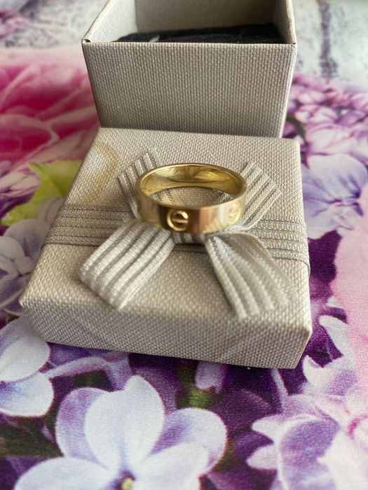 Bijuterii aur moda accesorii
