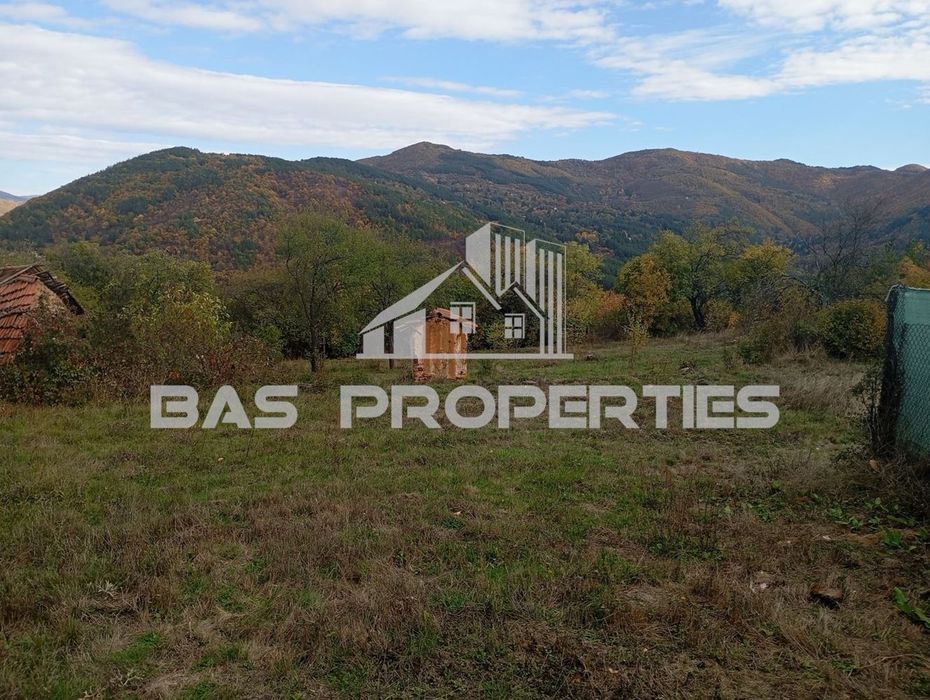 Парцел в София, област-с.Реброво площ 2727