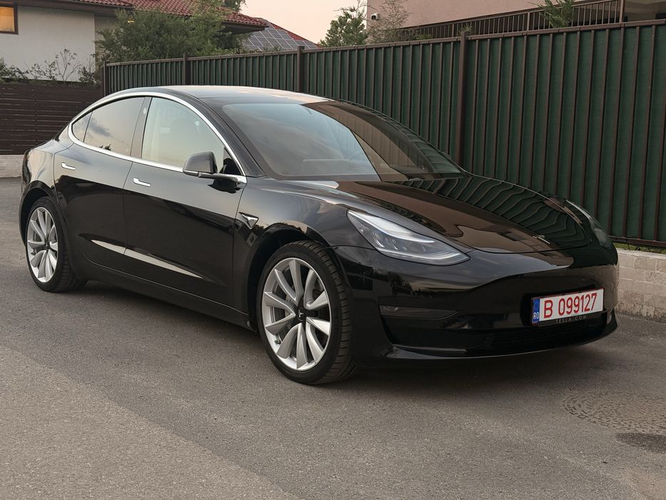 TESLA Model 3 2019 — imagine 2