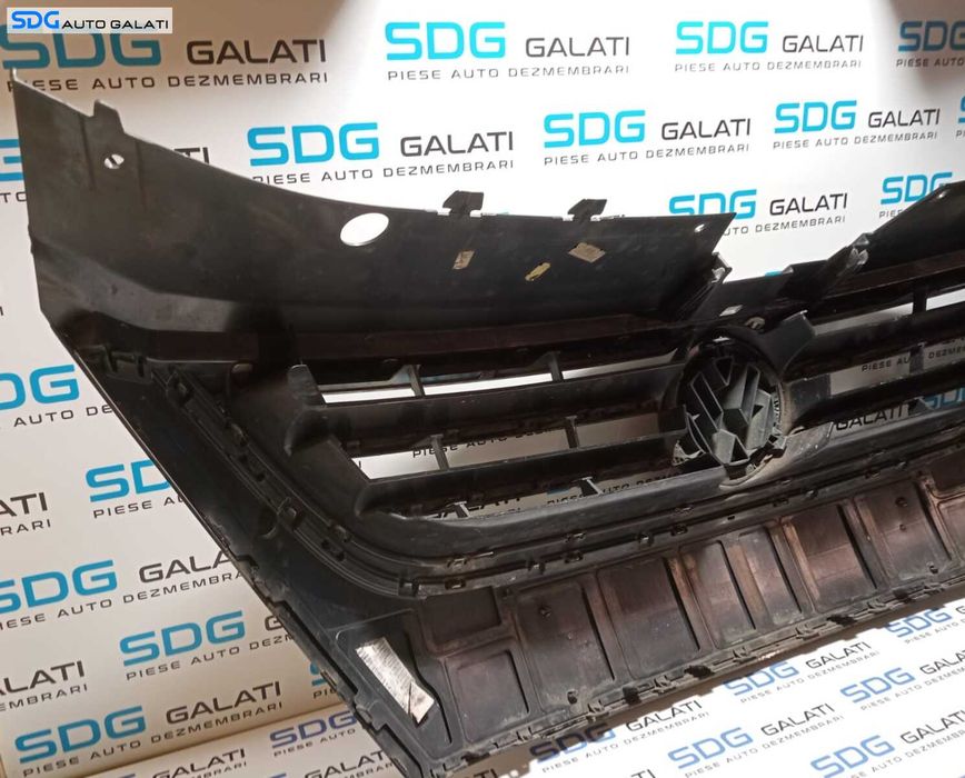 Grila Centrala cu Sigla Emblema Radiator de pe Bara Spoiler Fata Volkswagen Passat CC 2009 - 2012 Cod 3C8853651P 1K5853600 3C0853600A [M3750SOS]