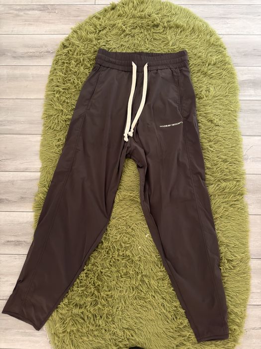 Pantaloni made by society