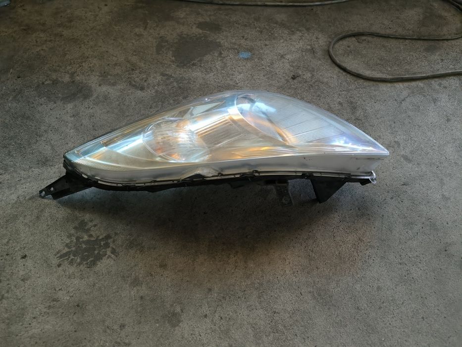 Фар за Suzuki Swift