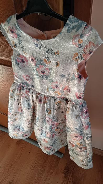 Rochiță lucioasă H&M pt 6-8 ani