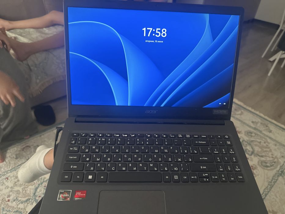Ноутбук от компаний acer