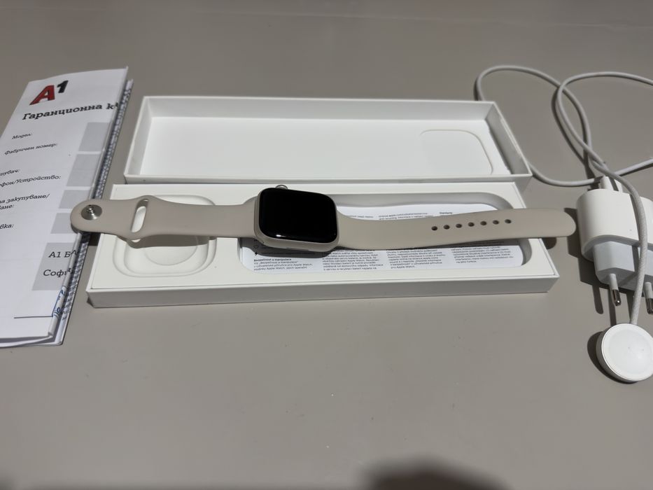 Apple Watch Series 9 45mm Starlight M/L GPS
