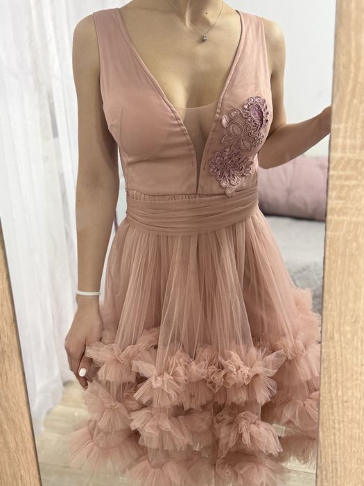 rochie roz in stare foarte buna