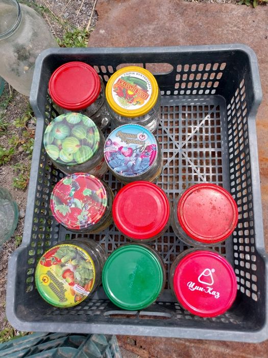 Продаю банки 3л.2л