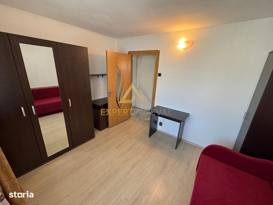 Apartament 2 camere de vanzare, Str. Petru Rares