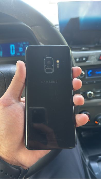 Samsung S9 64Gb черный без ремонта