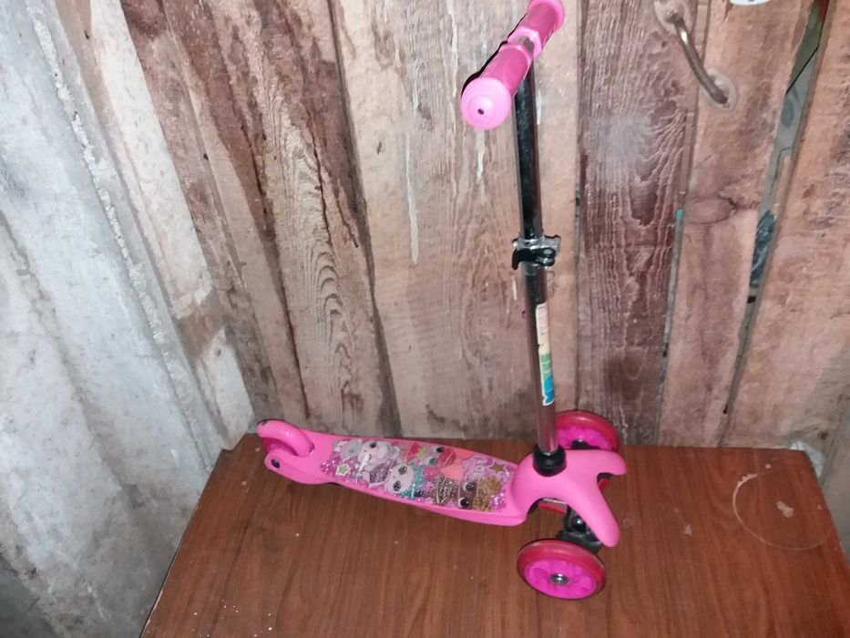 Продам самокат .