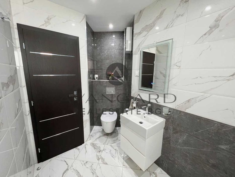 Продава се Четиристаен апартамент в Пловдив, Кючук Париж - 168 кв.м за 1786 €/кв.м - Снимка #9