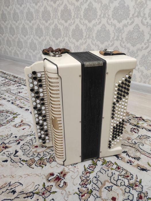 Баян белый заказной