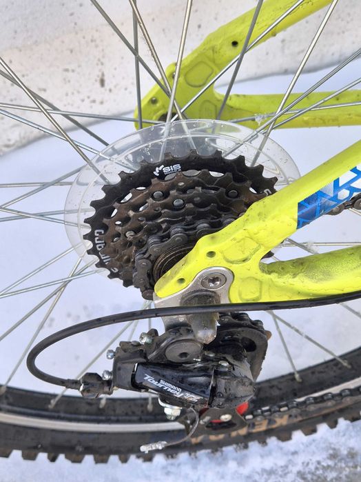 Bicicleta 24", angrenaje Shimano, 3x6, cadru aluminiu. Putin folosita