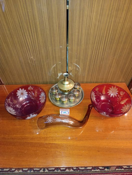 Посуда.Коньячный набор.Цветные вазы,рог.Новый.