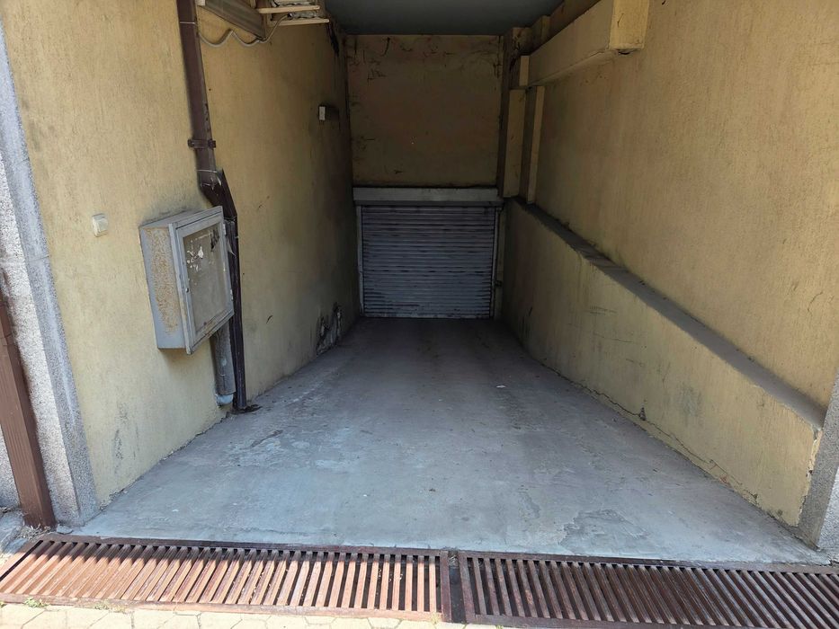 Дава се под наем Гараж / Паркомясто в София, Дианабад - 19 кв.м за 150 € - Снимка #1