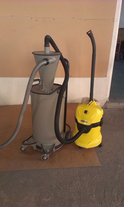 Циклон- прахоуловител за индустриална или битова прахосмукачка