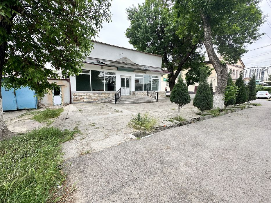 Аренда отдельно стоящего нежилого здания под бизнес на перекрёстке