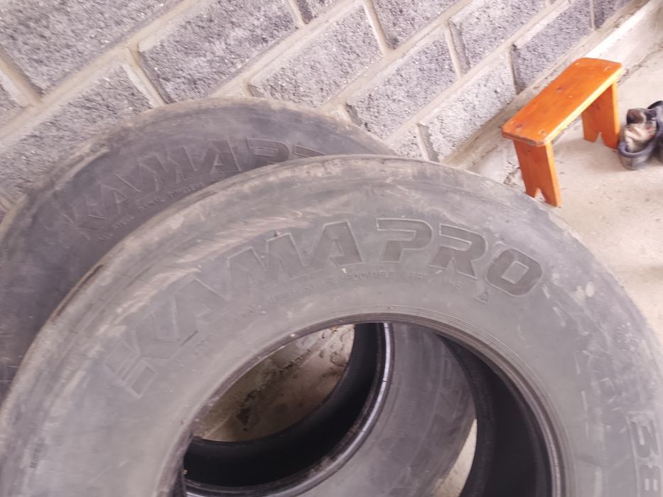 385/65R22; 5 шины