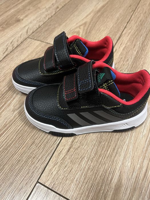 Маратонки Adidas