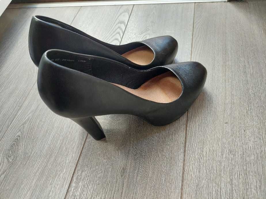 ЕЛЕГАНТНИ Дамски  обувки -НОВИ-последна бройка -40номер