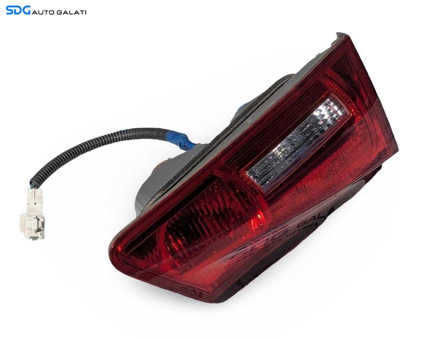 Stop Lampa Tripla Stanga de pe Capota Portbagaj Lexus IS IS220 2005 - 2013 [LR4303]
