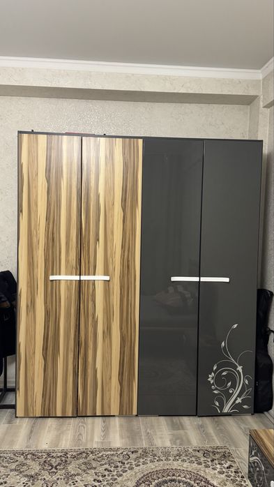 Продам спальный гарнитур