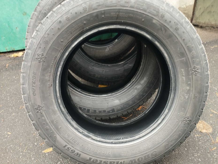 Гуми 215/65/16 -2 броя