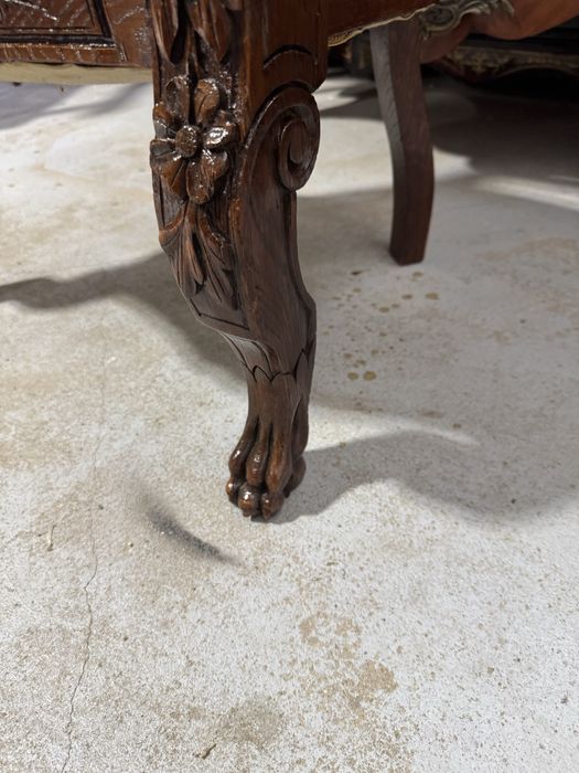 Fotoliu din lemn masiv sculptat manual