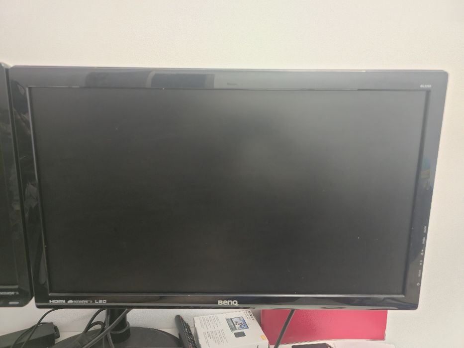 Vand 2 Monitoare Benq Full HD 21 Inch