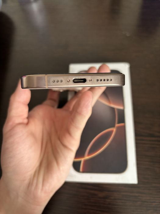 Iphone 16 pro в идеальном состоянии!