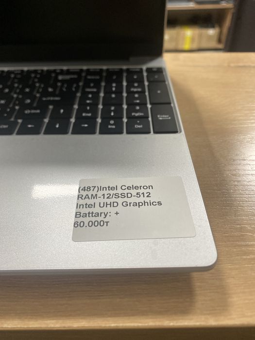 Ноутбук Celeron/RAM12/SSD512/UHDGraphics