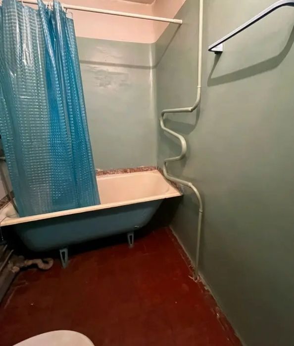 Продам 2х комнатную  4/5 этаж