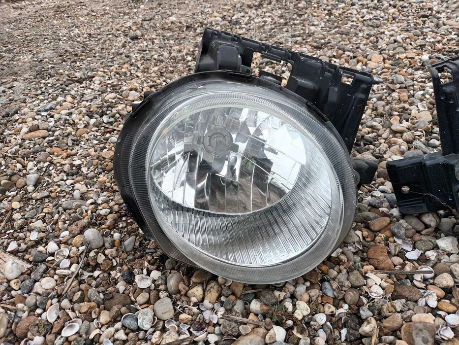 ляв и десен фар за нисан джук NISSAN JUKE