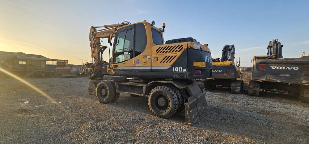 Услуги экскаватора, опытный оператор