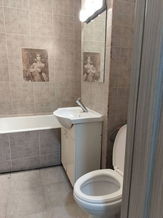 PROPRIETAR, VAND garsonieră Mioveni