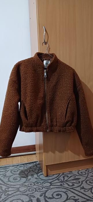 Продам куртку теплую