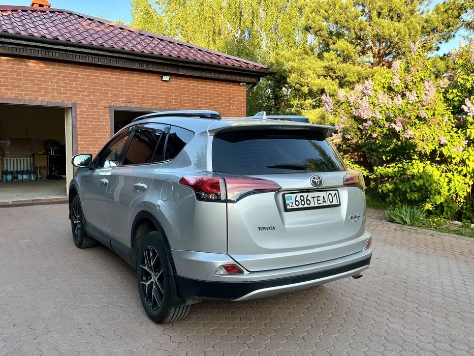 Toyota RAV4 2017