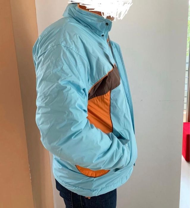 Vand geaca călduroasă cu doua fete L/XL