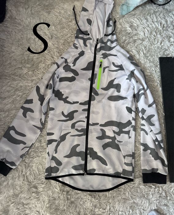 Костюм и комплекти