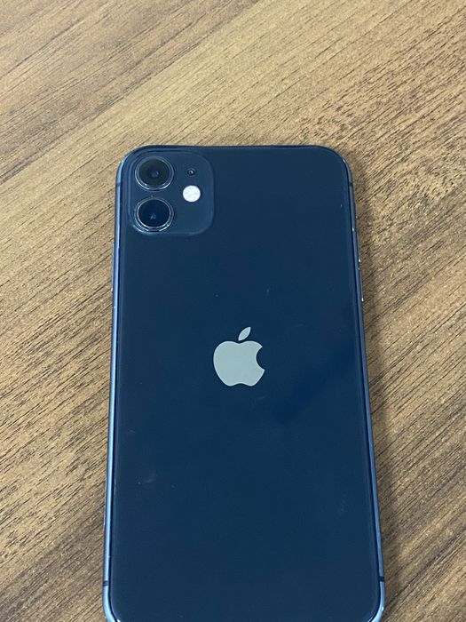 Айфон 11. 128 память