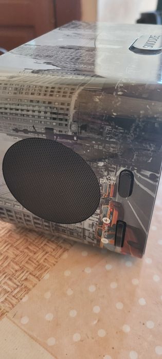 Vând  radio cu ceas