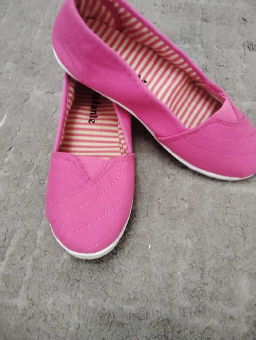 Balerini fete în stare perfecta mărimea 35.